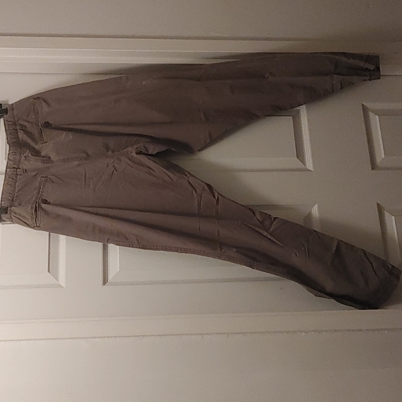 Gap Olive jogger pants - Picture 5 of 6